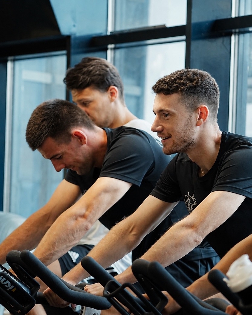 Предсезонная подготовка ХК «Кузбасс»: работа кипит, лёд уже заливают
